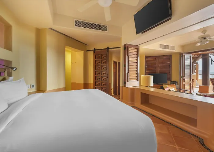 Hilton Grand Vacations Club Resort Zihuatanejo